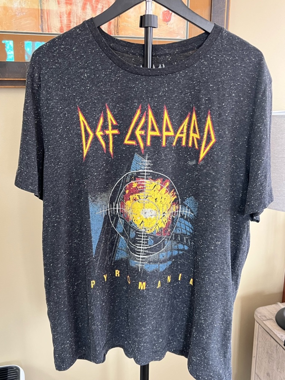 Def Leppard Pyromania Graphic Tee - Black Speckled